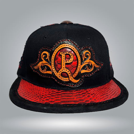 Gorra Centenario Negra – Edición Fuego
