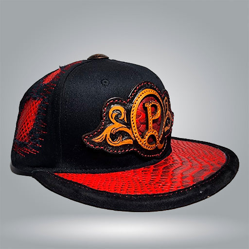 Gorra Centenario Negra – Edición Fuego